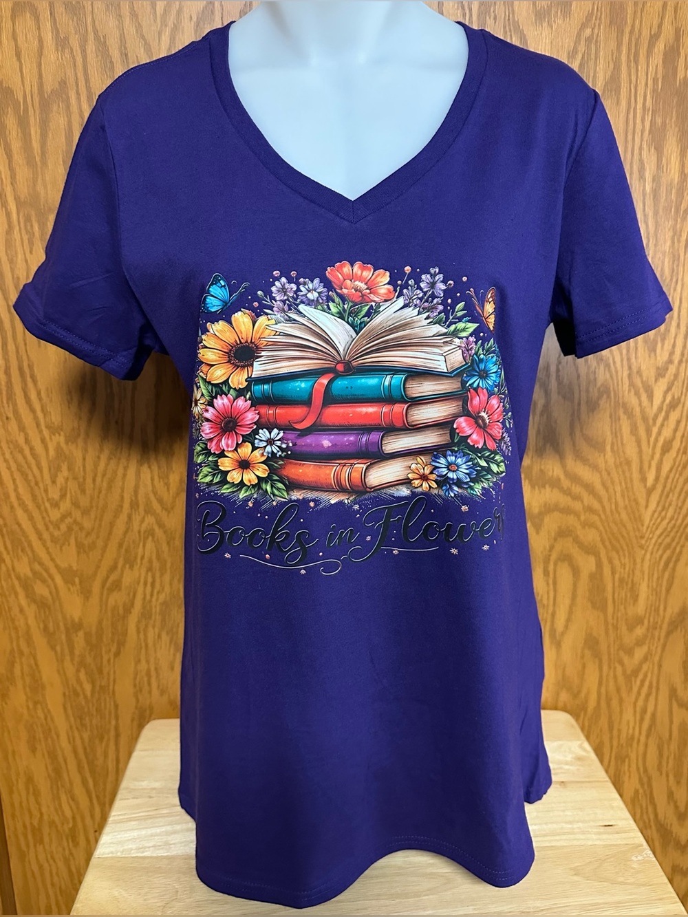 Books & Flowers V-Neck Graphic Tee - NIP